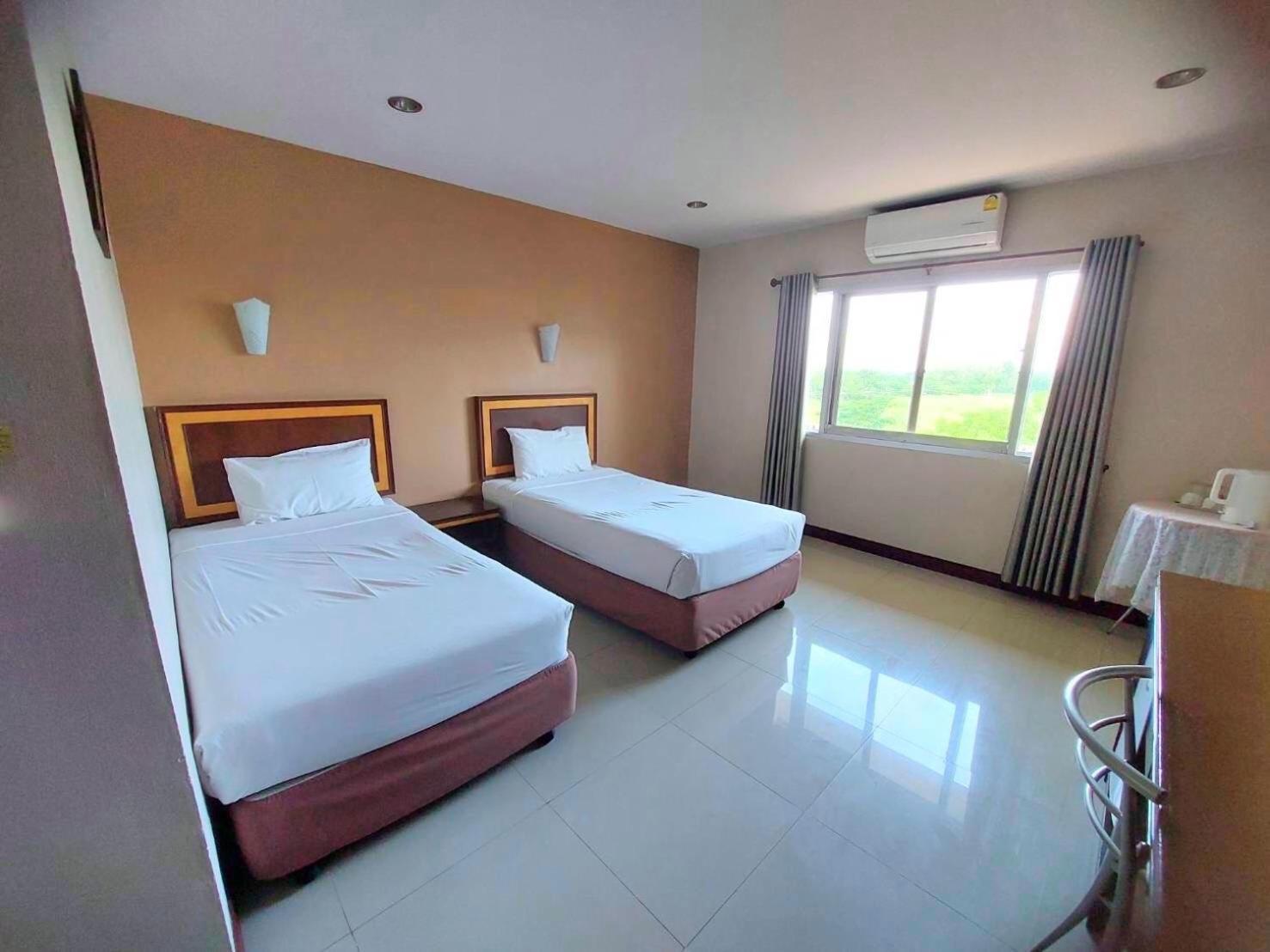 Kp Hotel Udonthani Kumphawapi Eksteriør bilde